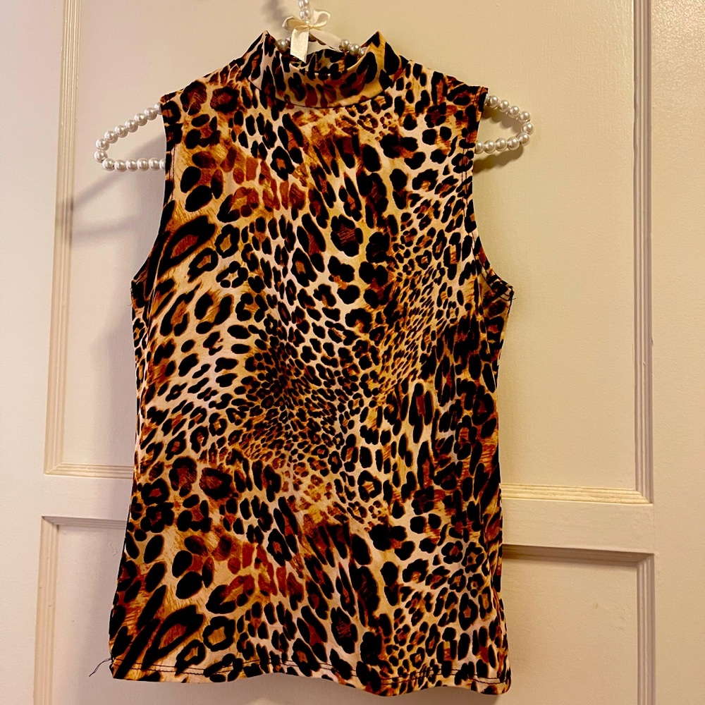 Olivia Rae Leaopard print sleeveless mocha turtleneck size S